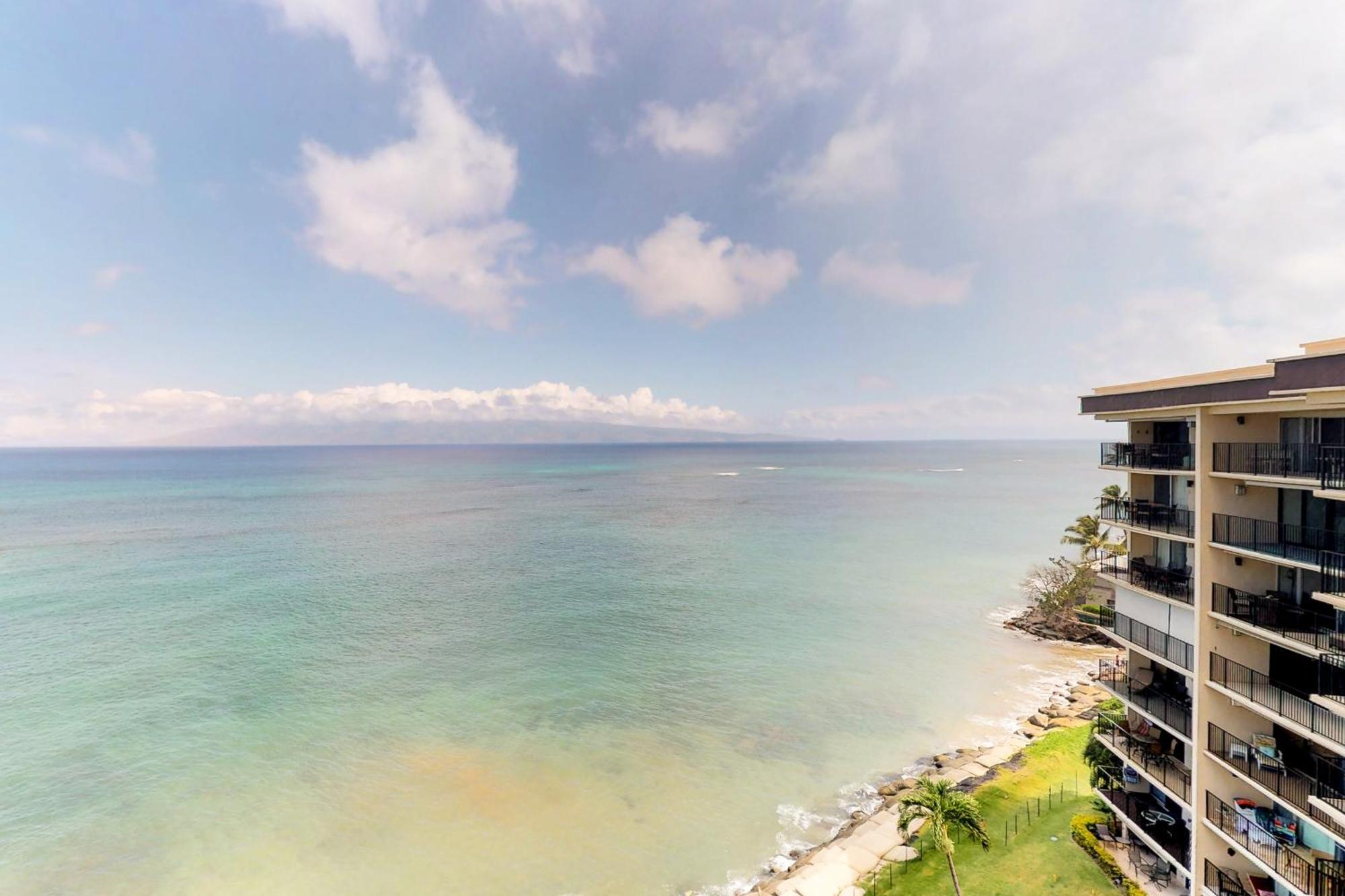 Hololani Resort Kahana Екстер'єр фото